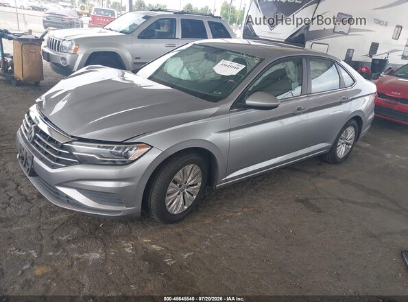 3VWC57BU2KM274580 2019 VOLKSWAGEN JETTA Silver Vista tres cuartos delantera izquierda