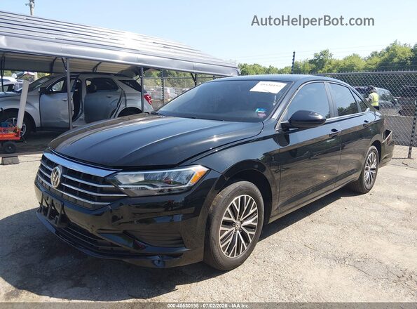 3VWC57BU2MM092011 2021 VOLKSWAGEN JETTA Черный Передняя левая четверть