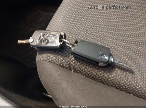3VWC57BU3KM059399 2019 VOLKSWAGEN JETTA Silver Vista del salpicadero