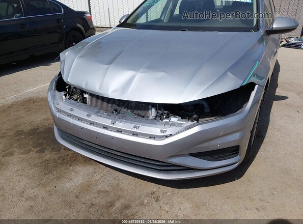 3VWC57BU3KM198772 2019 VOLKSWAGEN JETTA Серебряный Вид спереди