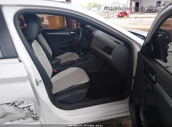 3VWC57BU3KM267041 2019 VOLKSWAGEN JETTA White Vista interior delantera