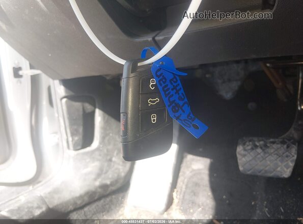 3VWC57BU4KM104706 2019 VOLKSWAGEN JETTA White Widok deski rozdzielczej