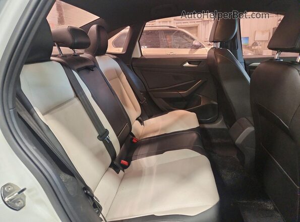 3VWC57BU4KM113955 2019 VOLKSWAGEN JETTA White Հետևի նստատեղերի տեսք