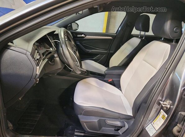 3VWC57BU4MM050150 2021 VOLKSWAGEN JETTA Gray Widok wnętrza z przodu