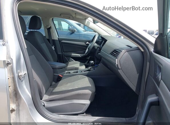 3VWC57BU4MM068812 2021 VOLKSWAGEN JETTA Silver Front interior view