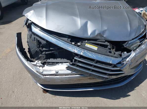 3VWC57BU5MM083240 2021 VOLKSWAGEN JETTA Silver Widok z przodu