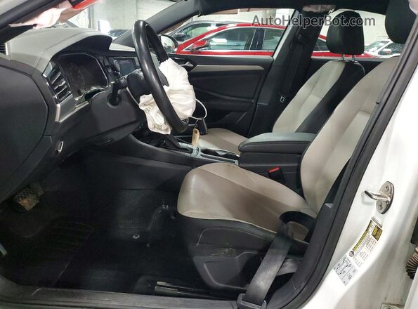 3VWC57BU5MM093802 2021 VOLKSWAGEN JETTA White Front interior view