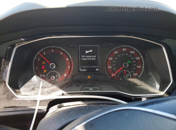 3VWC57BU7KM033971 2019 VOLKSWAGEN JETTA Серебряный Вид щитка приборов