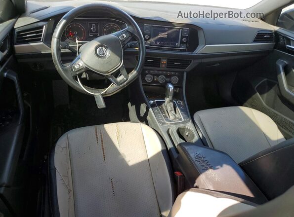 3VWC57BU7KM033971 2019 VOLKSWAGEN JETTA Серебряный Вид панели приборов