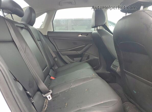 3VWC57BU7KM134105 2019 VOLKSWAGEN JETTA White Widok tylnych siedzeń