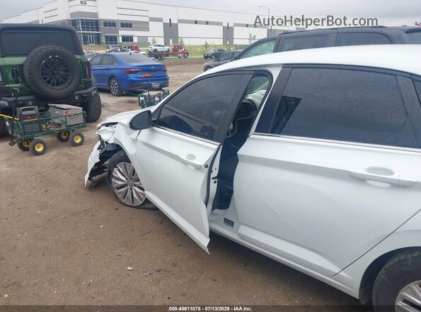 3VWC57BU8KM130113 2019 VOLKSWAGEN JETTA White Front view