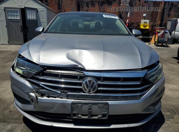 3VWC57BU9MM101769 2021 VOLKSWAGEN JETTA Silver Front view