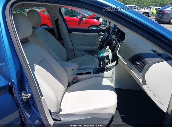 3VWC57BUXKM089337 2019 VOLKSWAGEN JETTA Синий Вид салона спереди