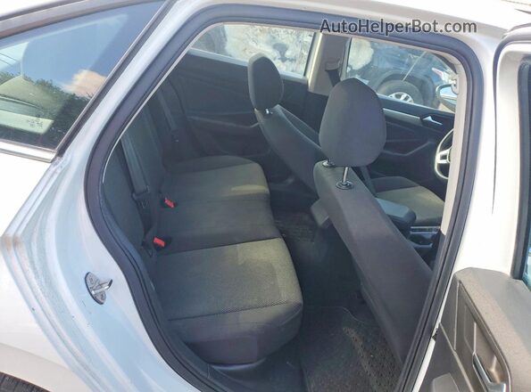 3VWC57BUXKM178826 2019 VOLKSWAGEN JETTA Белый Вид задних сидений