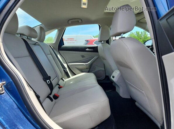3VWC57BUXKM201165 2019 VOLKSWAGEN JETTA Blue Widok tylnych siedzeń