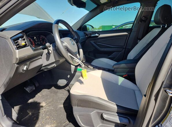 3VWCB7BU6KM268595 2019 VOLKSWAGEN JETTA Gray Front interior view