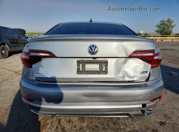 3VWCB7BU8KM258456 2019 VOLKSWAGEN JETTA Серебряный Вид сзади