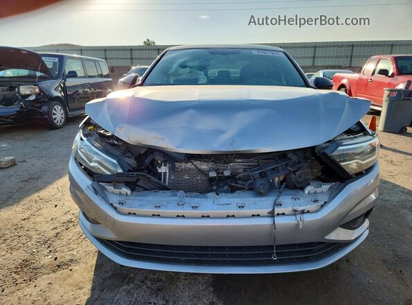 3VWCB7BU8KM258456 2019 VOLKSWAGEN JETTA Серебряный Вид спереди