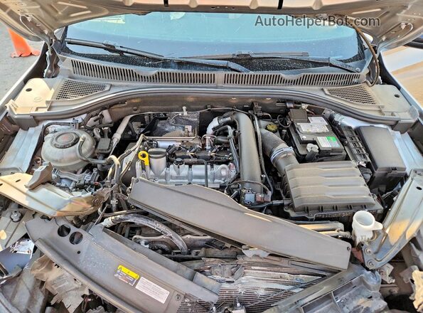 3VWCB7BU8KM258456 2019 VOLKSWAGEN JETTA Серебряный Вид задней части салона