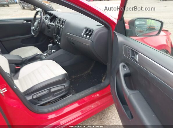 3VWD17AJ2GM226432 2016 VOLKSWAGEN JETTA Red წინა სალონის ხედი