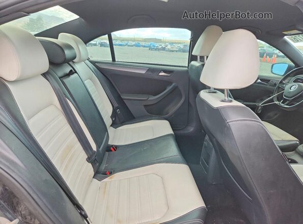 3VWD17AJ8GM380675 2016 VOLKSWAGEN JETTA Black Հետևի նստատեղերի տեսք