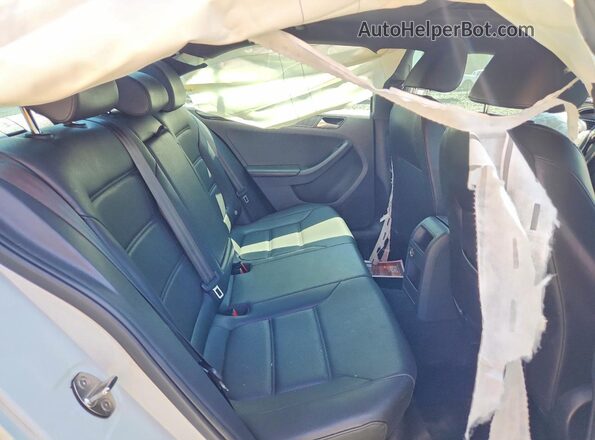 3VWD17AJ8JM206550 2018 VOLKSWAGEN JETTA White Вид задніх сидінь