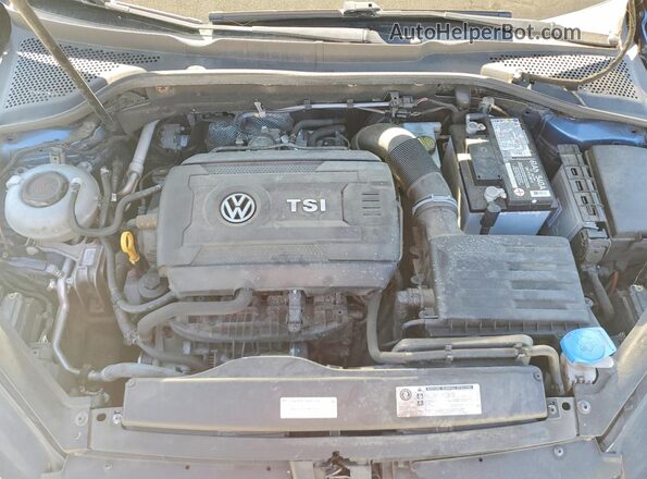 3VWD17AU1JM761950 2018 VOLKSWAGEN GOLF Blue Rear interior view