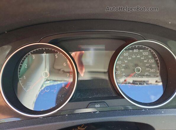 3VWD17AU6JM766769 2018 VOLKSWAGEN GOLF Белый Вид щитка приборов