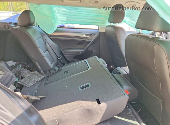 3VWD17AU6JM766769 2018 VOLKSWAGEN GOLF Белый Вид задних сидений
