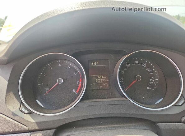 3VWD67AJ1GM256135 2016 VOLKSWAGEN JETTA White Instrument cluster view