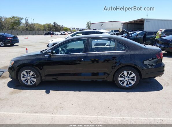 3VWD67AJ1GM259388 2016 VOLKSWAGEN JETTA Black 