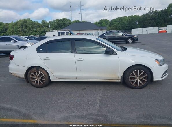 3VWD67AJ2GM382696 2016 VOLKSWAGEN JETTA White Widok wnętrza z tyłu