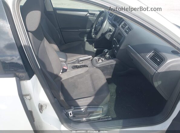 3VWD67AJ2GM382696 2016 VOLKSWAGEN JETTA White Widok wnętrza z przodu