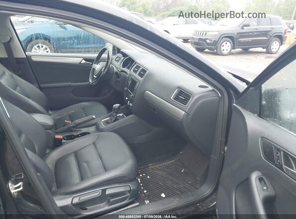 3VWDB7AJ0HM259850 2017 VOLKSWAGEN JETTA Black Widok wnętrza z przodu