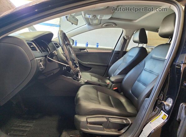 3VWDB7AJ0HM325104 2017 VOLKSWAGEN JETTA Black Вид салону спереду