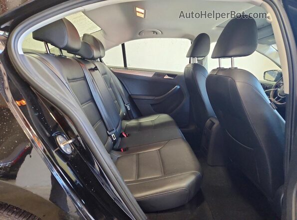 3VWDB7AJ0HM325104 2017 VOLKSWAGEN JETTA Black Вид задніх сидінь