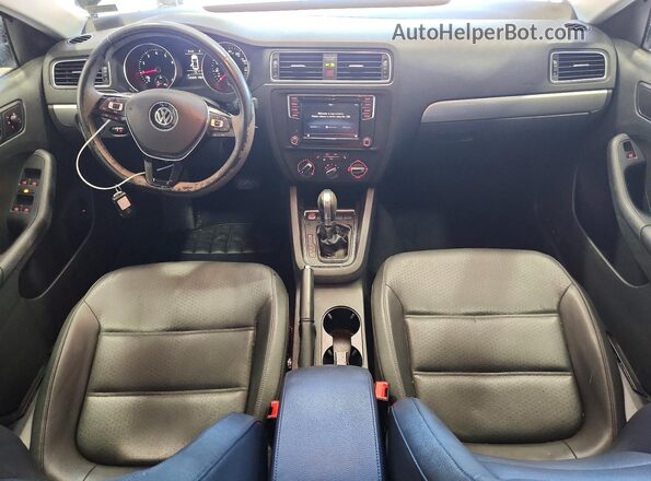 3VWDB7AJ0HM325104 2017 VOLKSWAGEN JETTA Black Вид панелі приладів