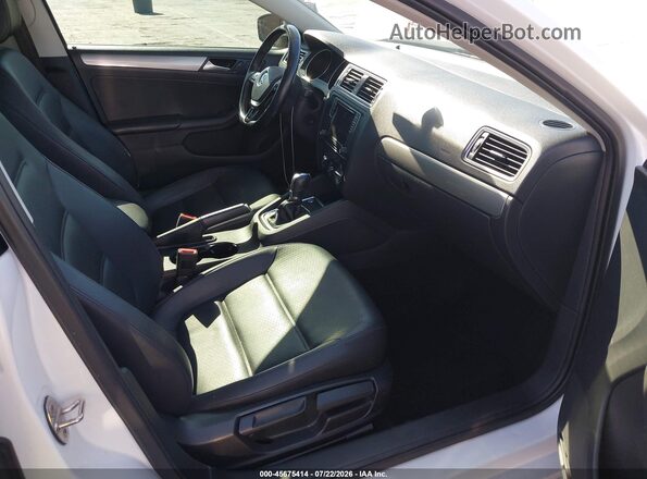 3VWDB7AJ1HM263499 2017 VOLKSWAGEN JETTA White წინა სალონის ხედი