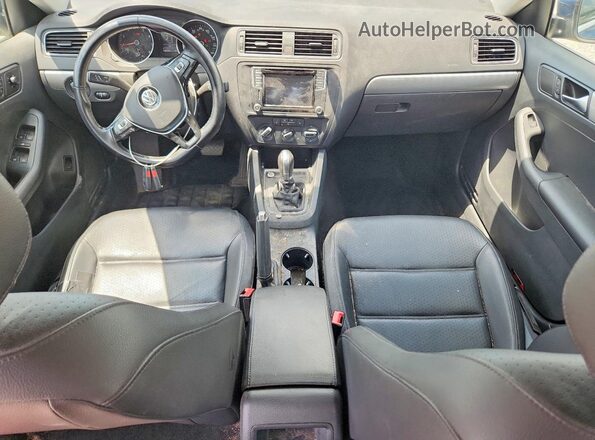 3VWDB7AJ1HM291951 2017 VOLKSWAGEN JETTA Синий Вид панели приборов