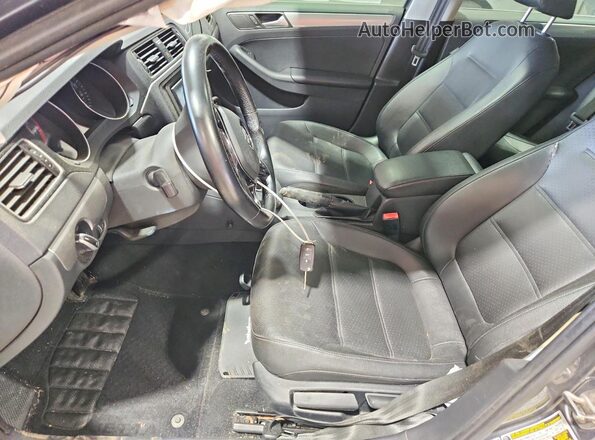 3VWDB7AJ2HM292400 2017 VOLKSWAGEN JETTA Gray Vista interior delantera