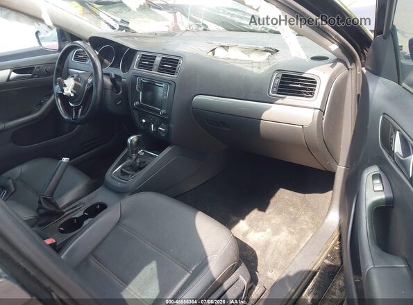 3VWDB7AJ2HM367466 2017 VOLKSWAGEN JETTA Black წინა სალონის ხედი