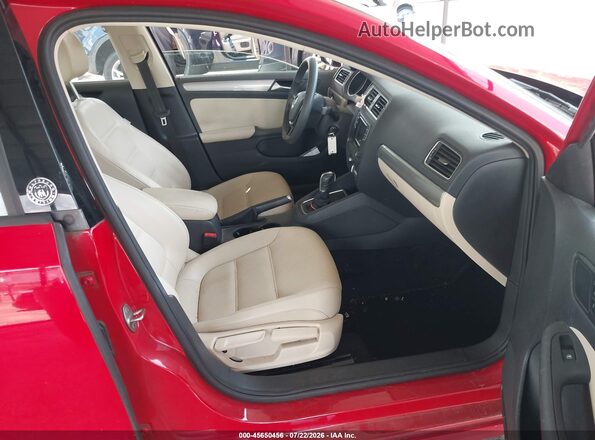 3VWDB7AJ2JM230517 2018 VOLKSWAGEN JETTA Красный Вид салона спереди