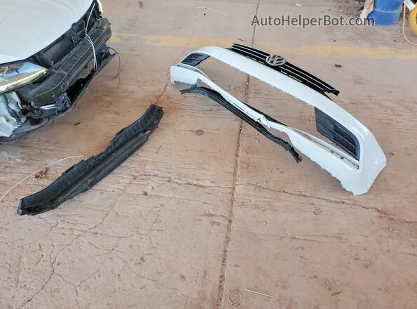 3VWDB7AJ3HM294463 2017 VOLKSWAGEN JETTA White Շարժիչի բաժամունքի տեսք