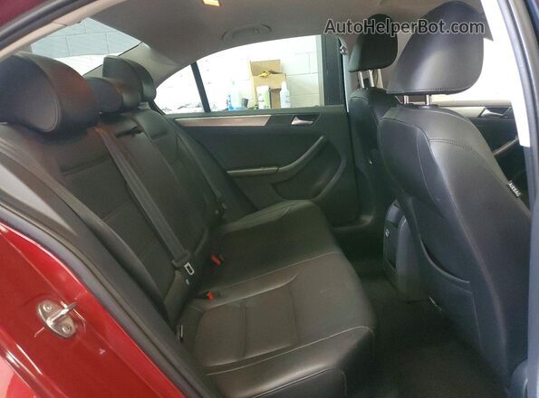 3VWDB7AJ3HM368769 2017 VOLKSWAGEN JETTA Red უკანა სავარძლების ხედი