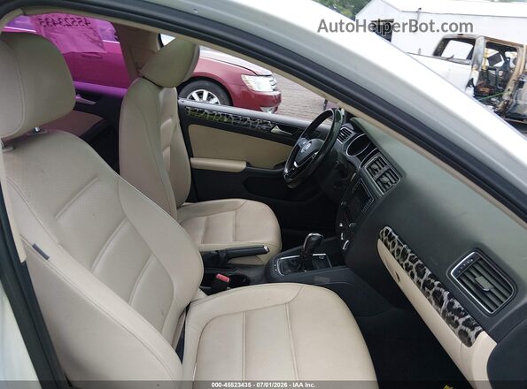 3VWDB7AJ4HM294116 2017 VOLKSWAGEN JETTA White Vista interior delantera