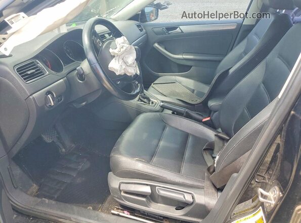 3VWDB7AJ4HM322626 2017 VOLKSWAGEN JETTA Black Widok wnętrza z przodu