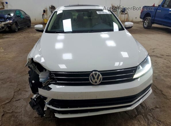 3VWDB7AJ5HM327124 2017 VOLKSWAGEN JETTA Белый Вид спереди