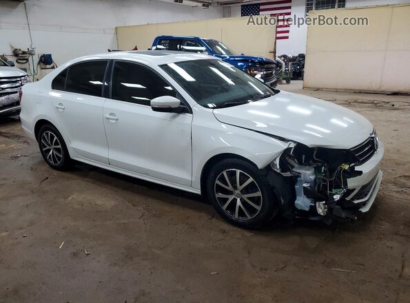 3VWDB7AJ5HM327124 2017 VOLKSWAGEN JETTA Белый Передняя правая четверть
