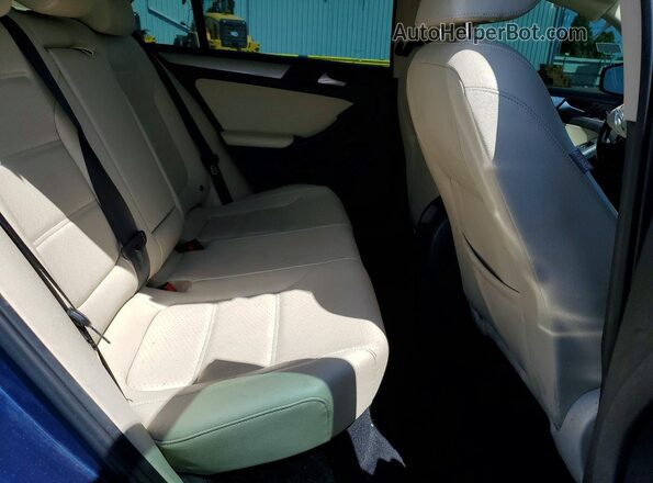 3VWDB7AJ6HM289581 2017 VOLKSWAGEN JETTA Blue Вид задніх сидінь