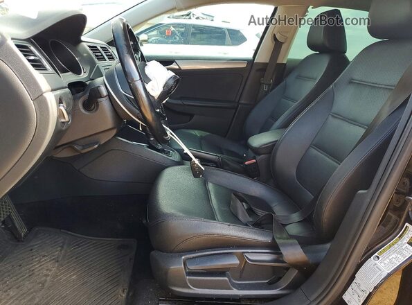 3VWDB7AJ6HM387994 2017 VOLKSWAGEN JETTA Черный Вид салона спереди